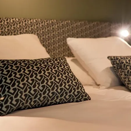 Hotel Heavens