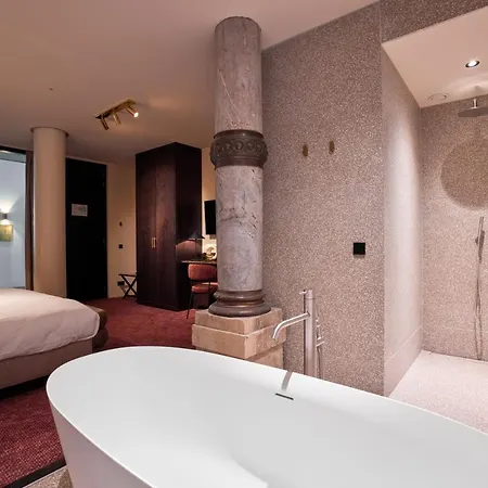 Heavens Hotel