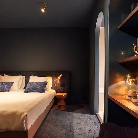 Hotel Heavens