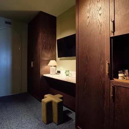 Hotel Heavens