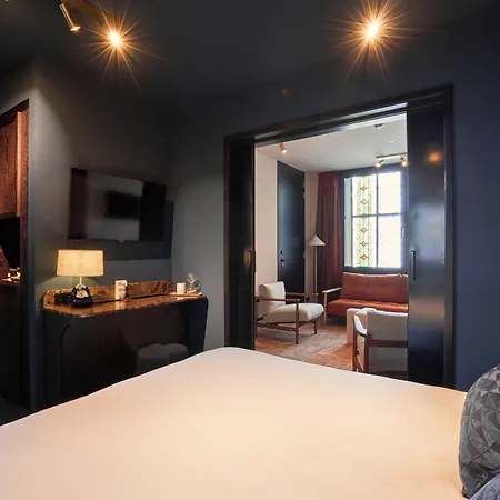 Hotel Heavens